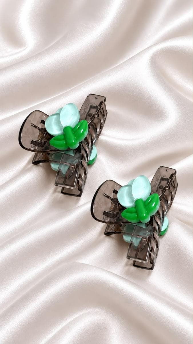 Cute Green Butterfly Hair Claw Clips for Girls | Aesthetic Hair Accessories (Set of 2)