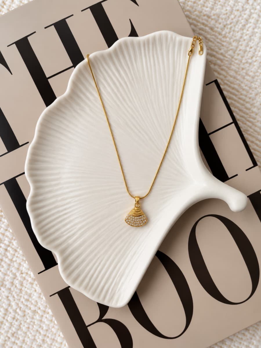 Golden Shell Crystal Pendant Necklace
