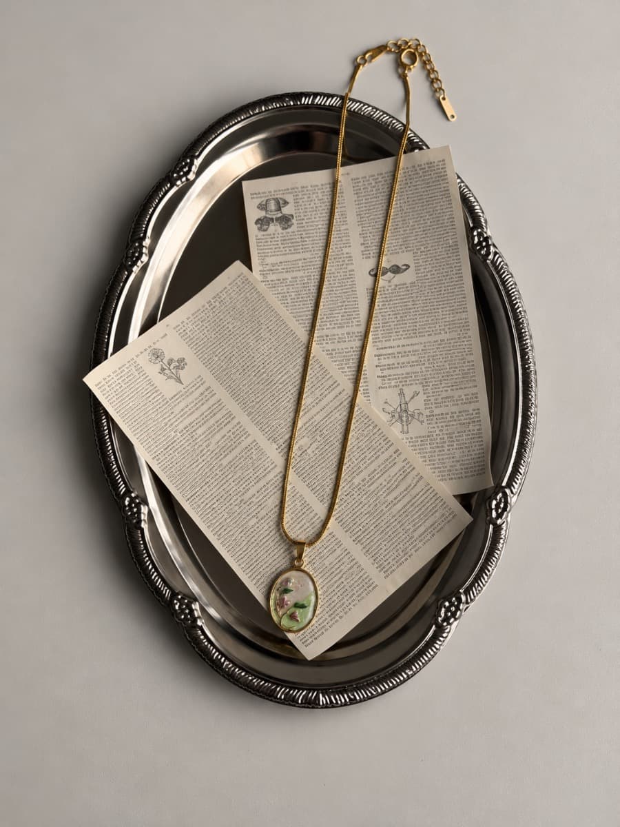 Vintage Floral Oval Pendant Necklace